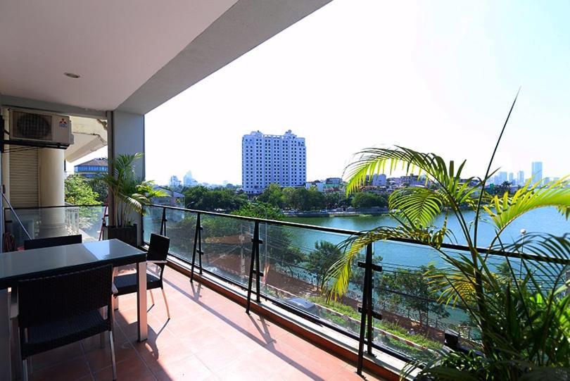Lakefront Aparthotel Hanoi